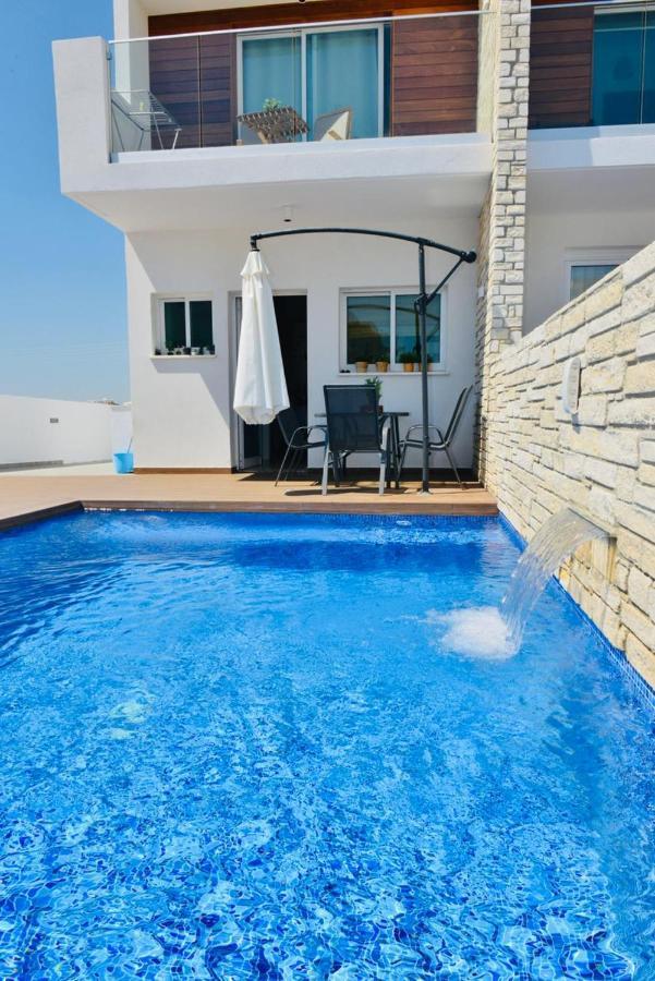Melanos Residence 2 Bdrm Townhouse With Private Pool Хлоракас Экстерьер фото