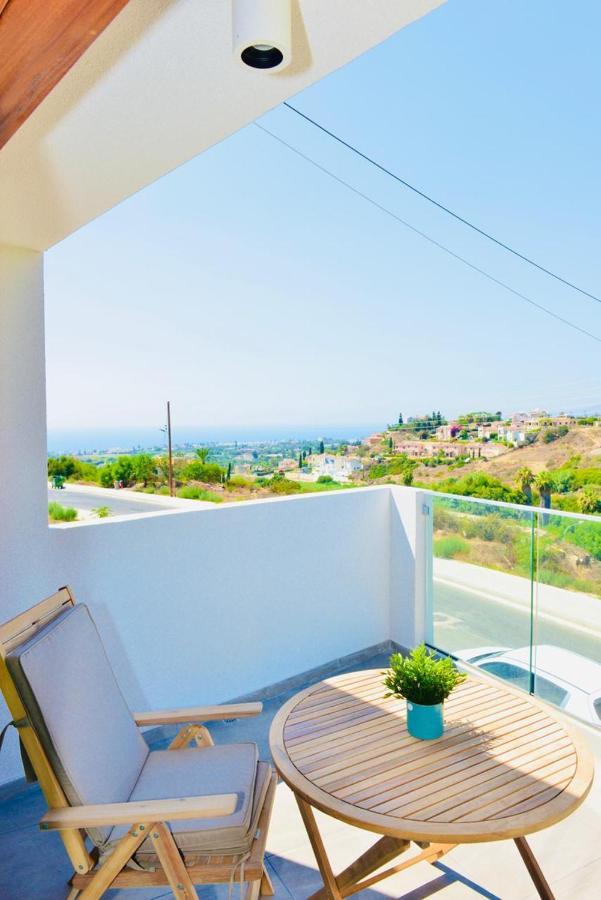 Melanos Residence 2 Bdrm Townhouse With Private Pool Хлоракас Экстерьер фото