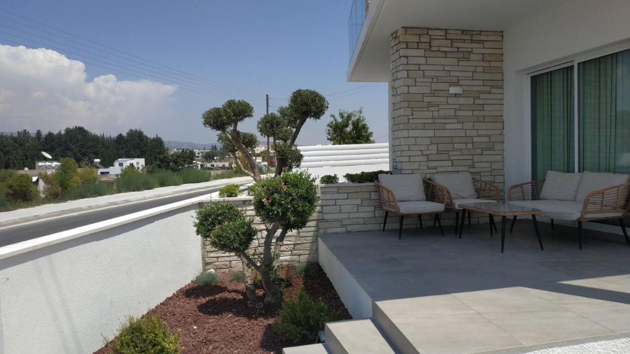 Melanos Residence 2 Bdrm Townhouse With Private Pool Хлоракас Экстерьер фото