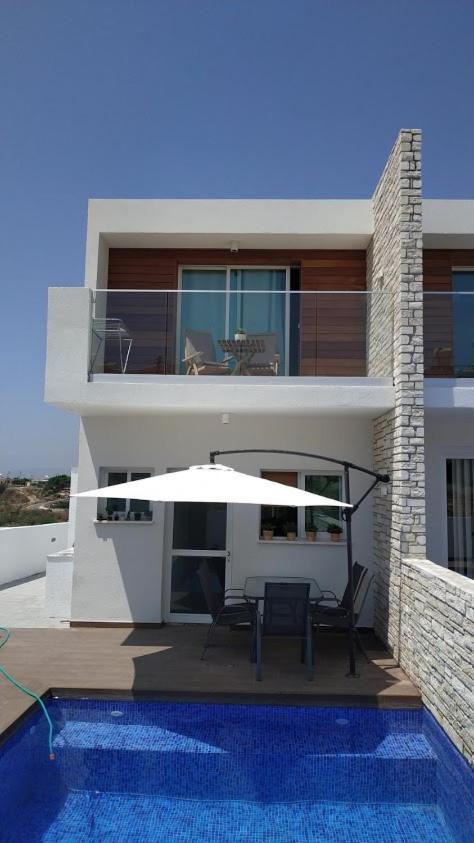 Melanos Residence 2 Bdrm Townhouse With Private Pool Хлоракас Экстерьер фото
