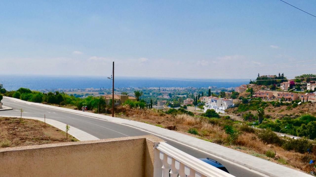 Melanos Residence 2 Bdrm Townhouse With Private Pool Хлоракас Экстерьер фото