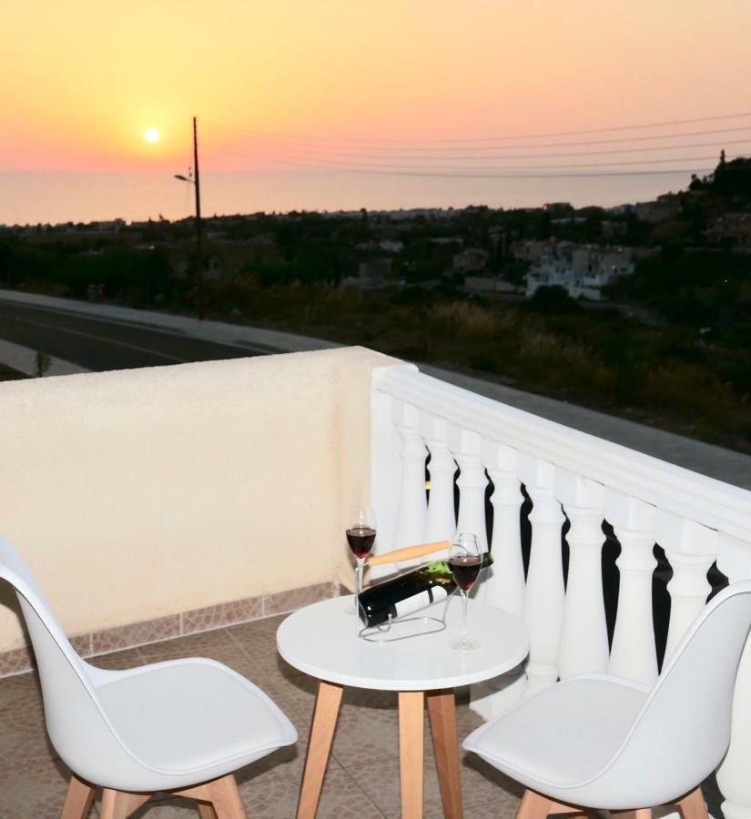Melanos Residence 2 Bdrm Townhouse With Private Pool Хлоракас Экстерьер фото